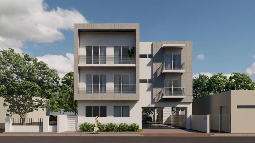 1527 Nw 2nd Street, Miami