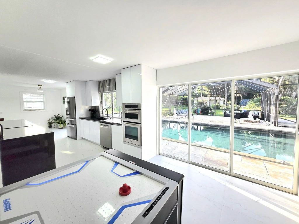 12231 Areaca Drive, Wellington