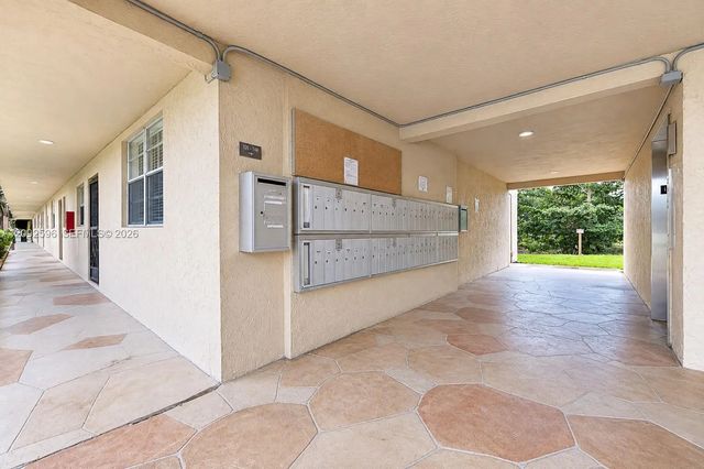 5 of 28 - 3900 Nw 76th Avenue #111, Sunrise, FL
