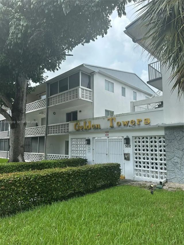 2 of 12 - 15600 Ne 6th Avenue #39a, Miami, FL