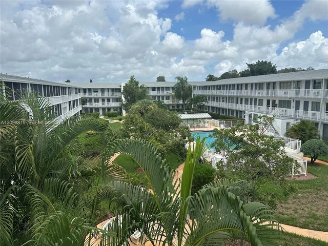 4 of 12 - 15600 Ne 6th Avenue #39a, Miami, FL