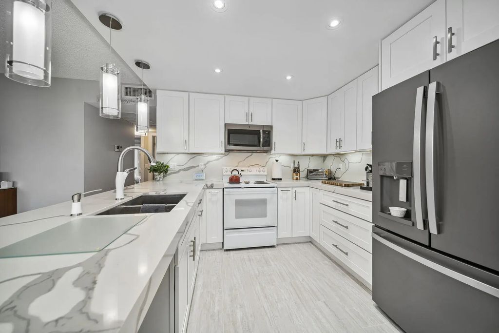 364 Wellington J, West Palm Beach