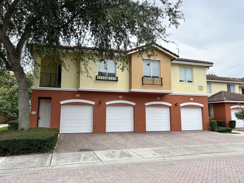 47 Se Sedona Circle #202, Stuart