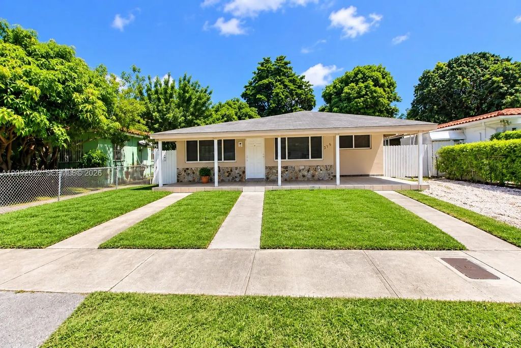 215 Nw 67th Avenue, Miami