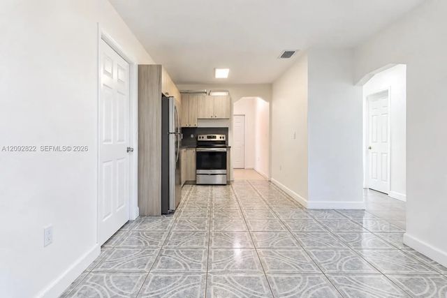 3 of 30 - 215 Nw 67th Avenue, Miami, FL