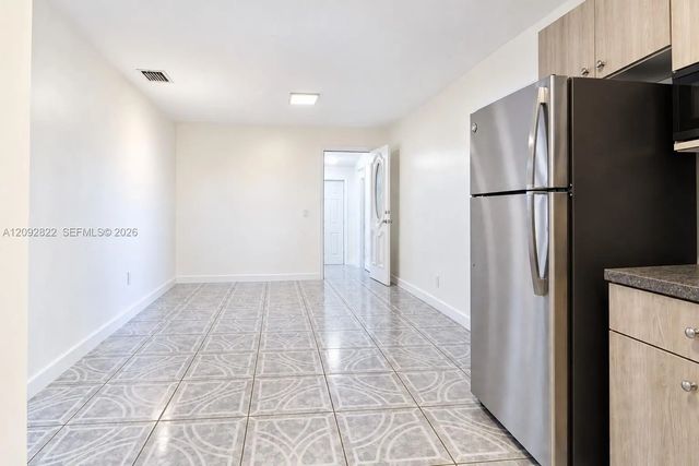 5 of 30 - 215 Nw 67th Avenue, Miami, FL