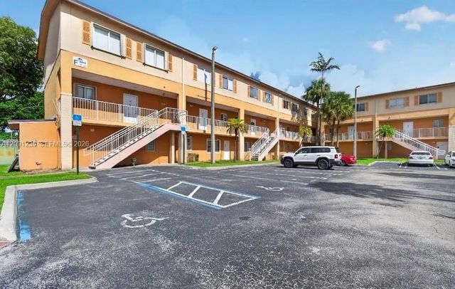 6205 Kendale Lakes Circle #281, Miami