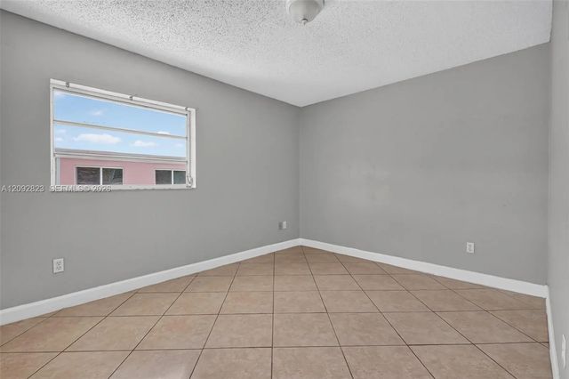 275 W 68th Street #106, Hialeah
