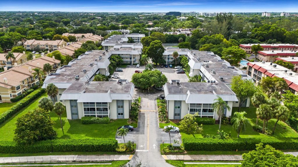 3000 Riverside Drive #209-1, Coral Springs