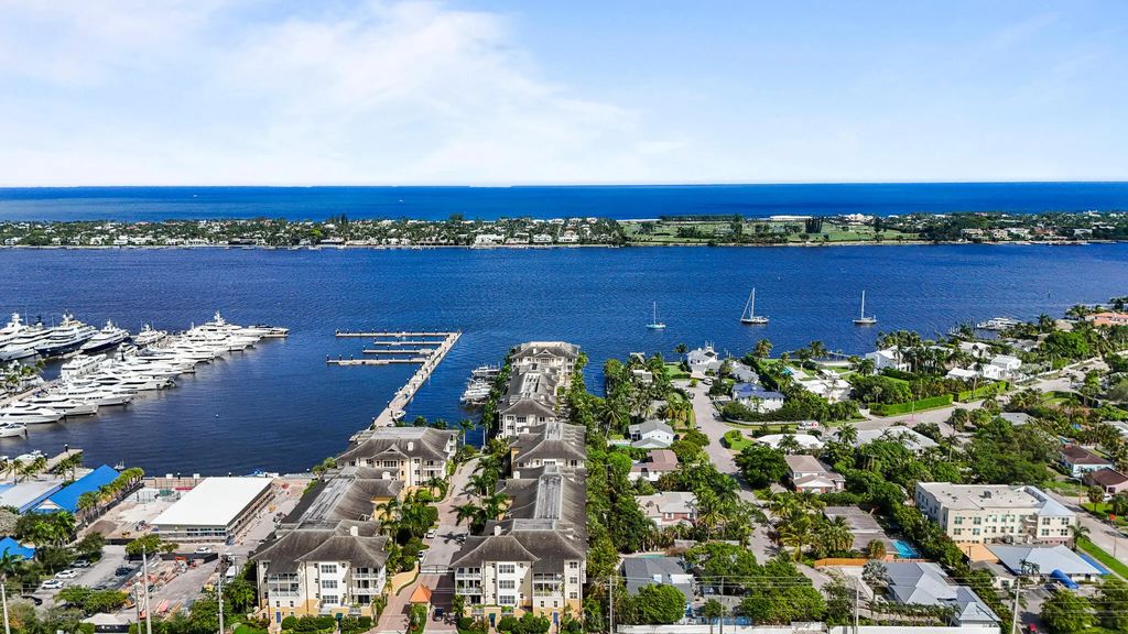 3940 N Flagler Drive #203, West Palm Beach