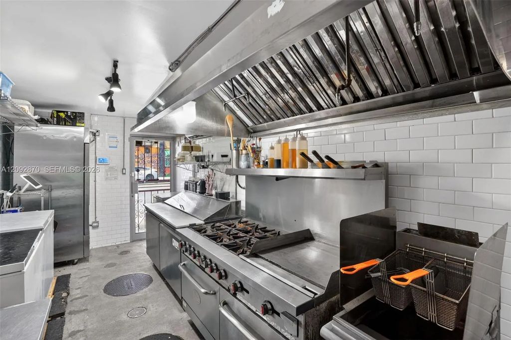 Turnkey Outdoor Beer Garden #culinary Venue, Miami