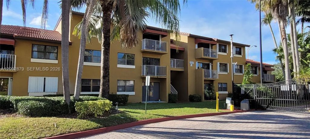 15650 Sw 80th Street #f-208, Miami