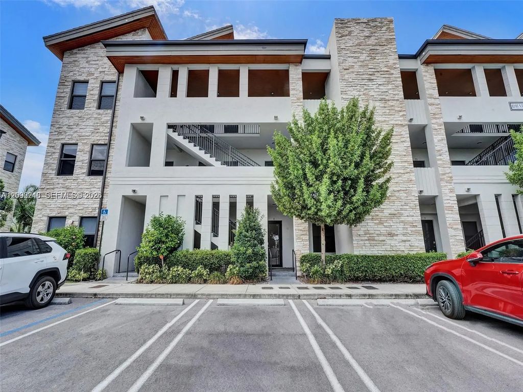 8195 Nw 104th Avenue #2, Doral