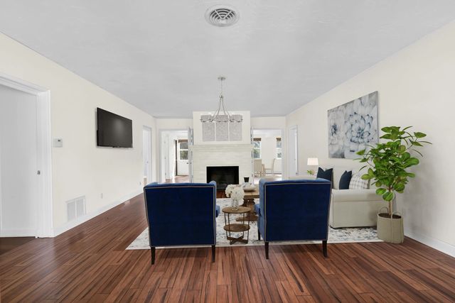 5 of 18 - 916 31st Street, West Palm Beach, FL