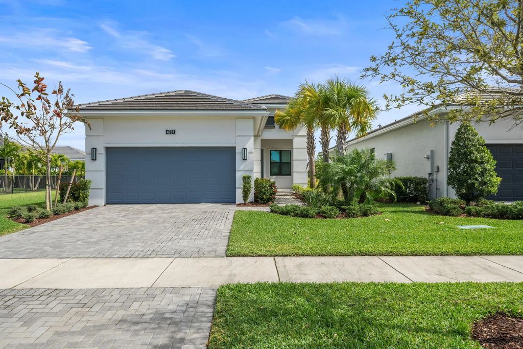 4787 St Armands Way, Westlake
