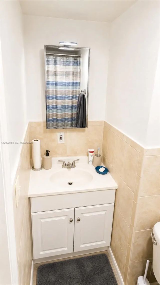 3 of 18 - 4300 Nw 183rd Street, Miami Gardens, FL