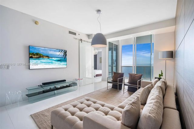 15811 Collins Avenue #2006, Sunny Isles Beach