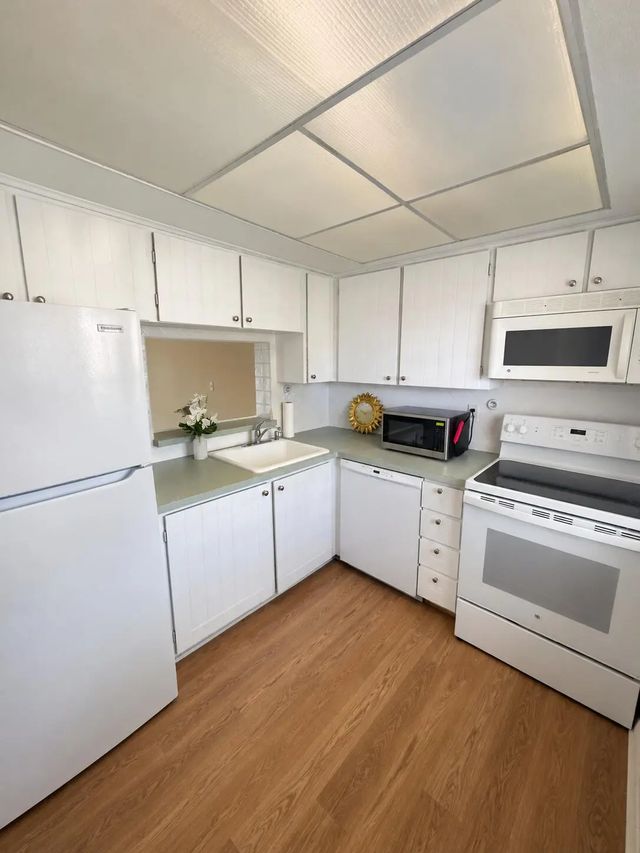 4 of 11 - 5580 Tamberlane Circle #334, Palm Beach Gardens, FL