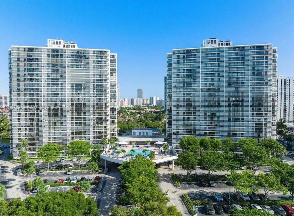 3701 N Country Club Drive #1807, Aventura