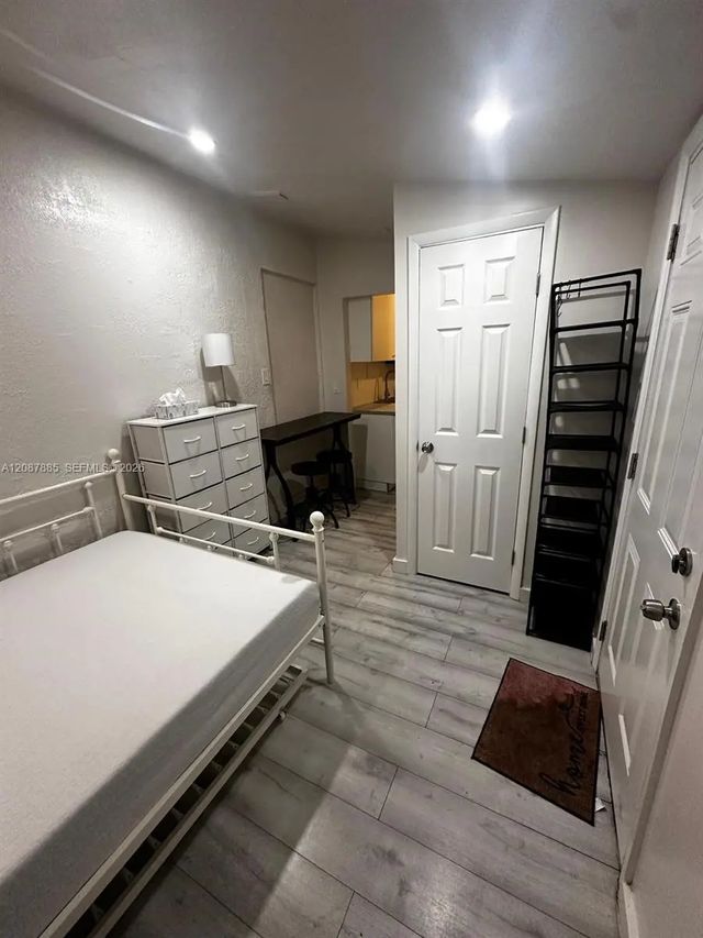 5 of 21 - 2484 Sw 10th Street, Miami, FL