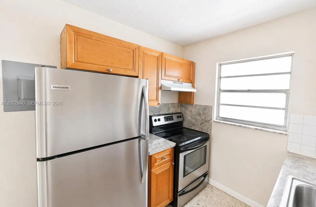 2315 W Okeechobee Road #304, Hialeah