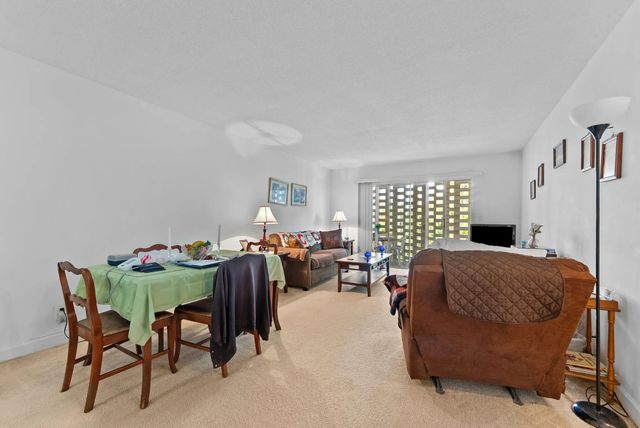 5 of 23 - 1500 Crescent Circle #b215, Lake Park, FL