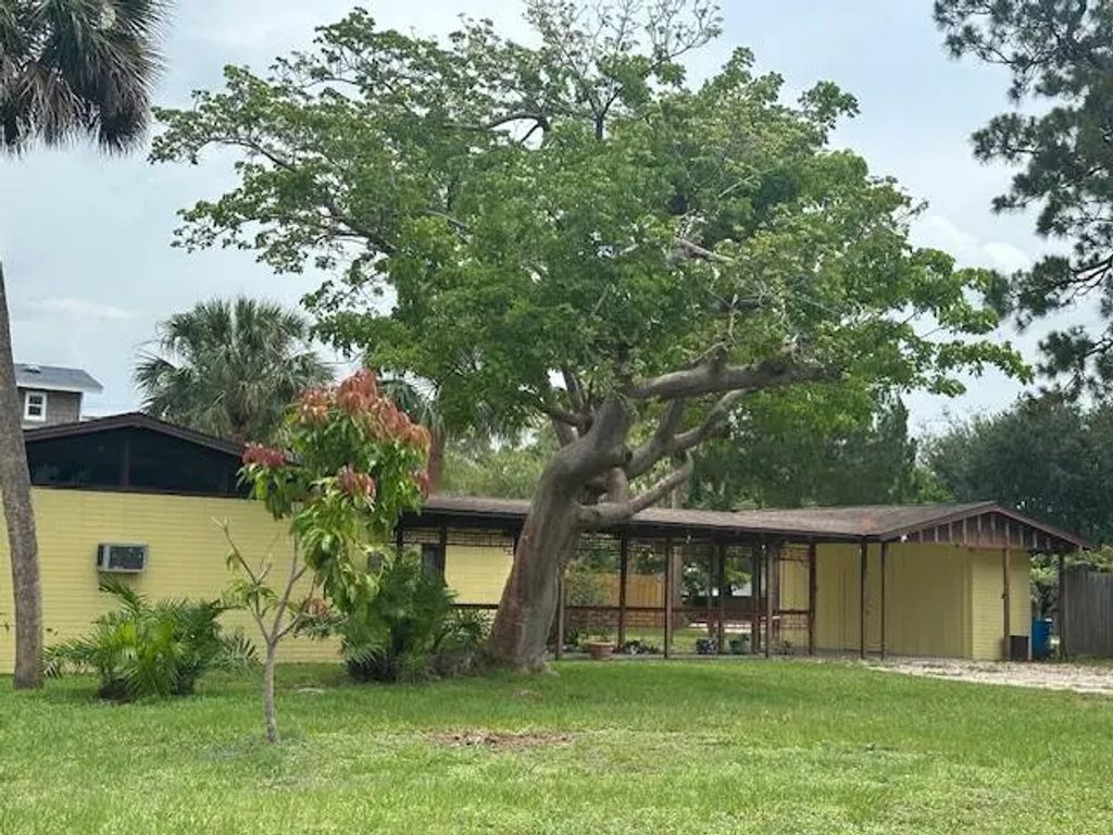 1651 Se 8th Street, Stuart