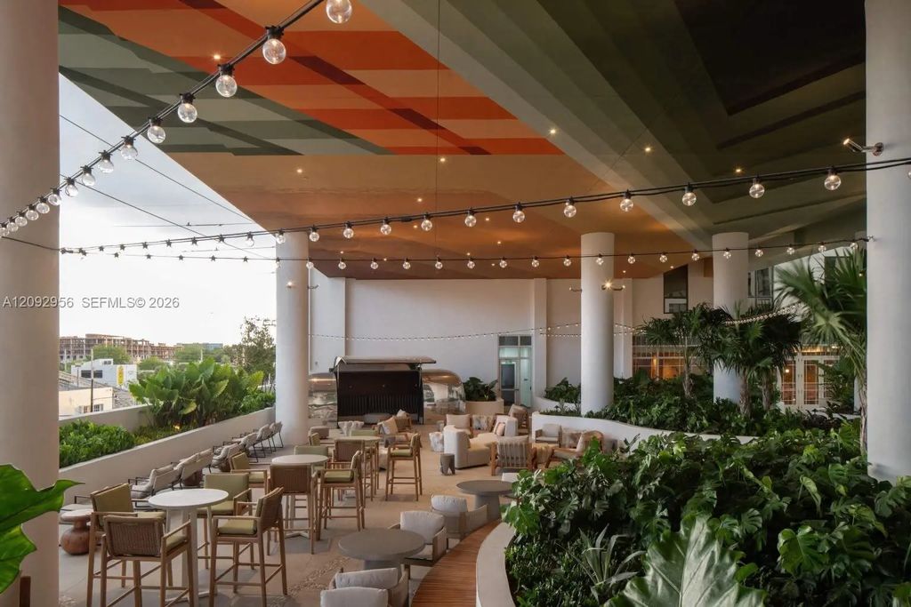 2200 Nw 1st Avenue #202, Miami