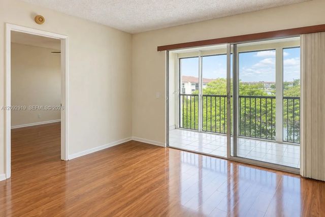 4 of 17 - 1500 Sw 131st Way #406n, Pembroke Pines, FL