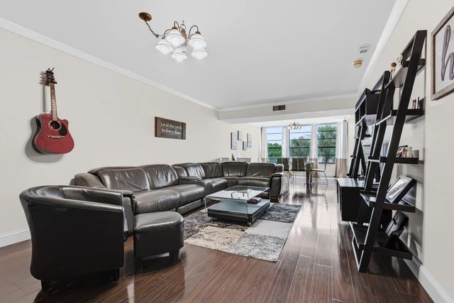 3 of 24 - 3826 Whitehall Drive #302, West Palm Beach, FL