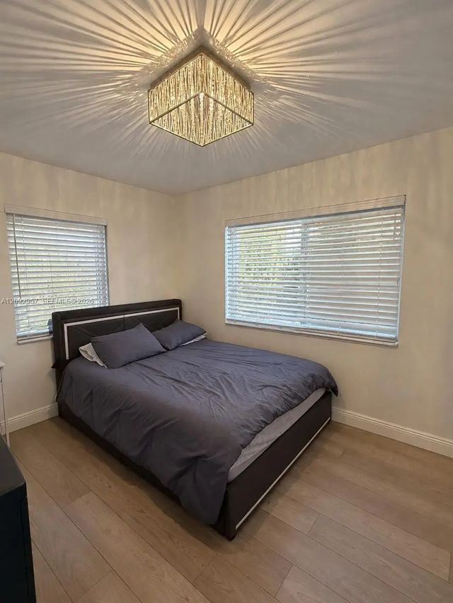 5 of 11 - 2315 Nw 35th Street, Miami, FL