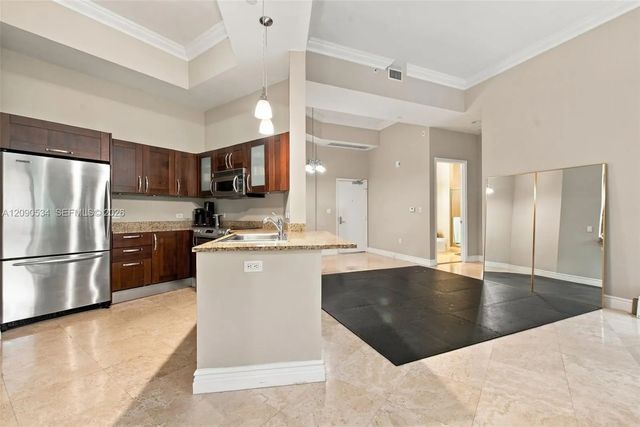 5 of 24 - 19900 E Country Club Drive #116, Aventura, FL
