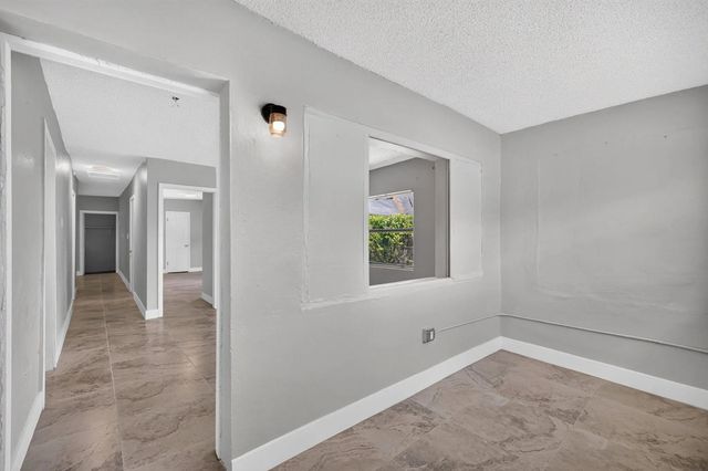 2 of 35 - 2731 Nw 6th Court, Fort Lauderdale, FL