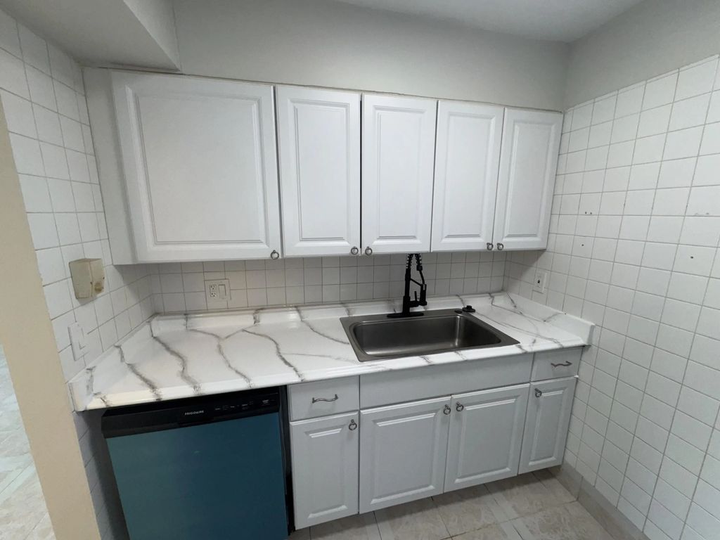 1758 Abbey Road #102, West Palm Beach