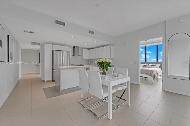 5 of 53 - 1600 Ne 1st Avenue #2916, Miami, FL