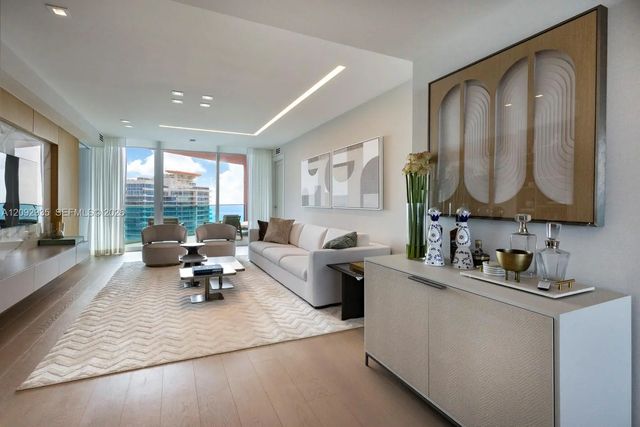 300 S Pointe Drive #4206, Miami Beach