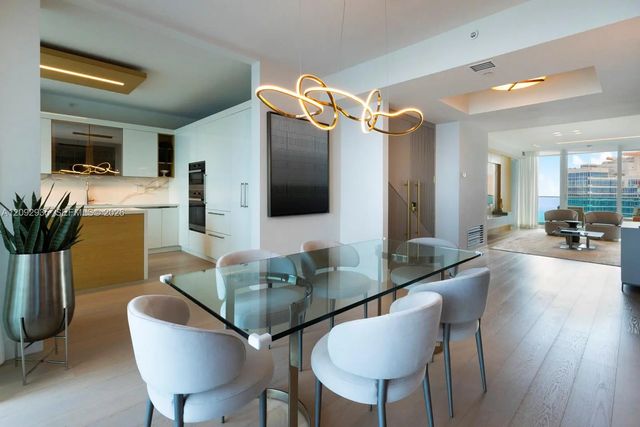 5 of 21 - 300 S Pointe Drive #4206, Miami Beach, FL