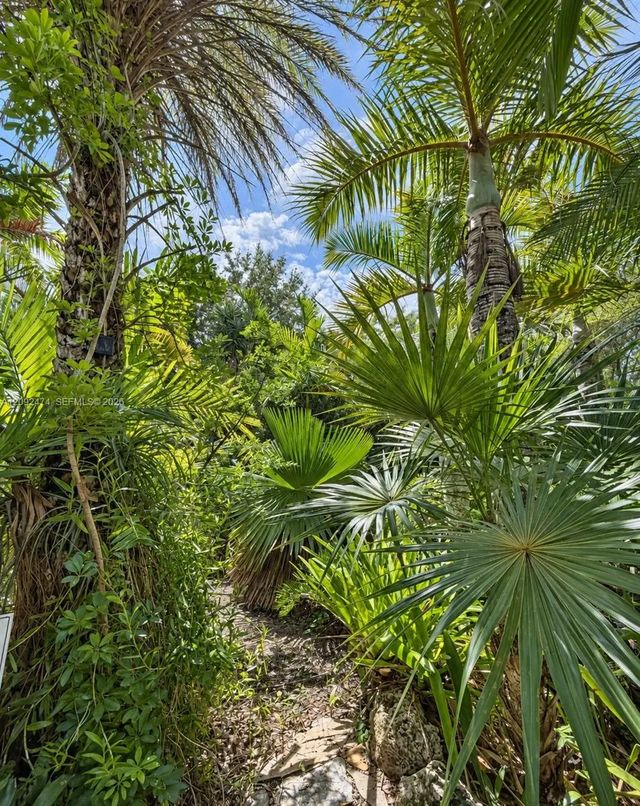 2 of 3 - 182 Nw 16th Street, Homestead, FL