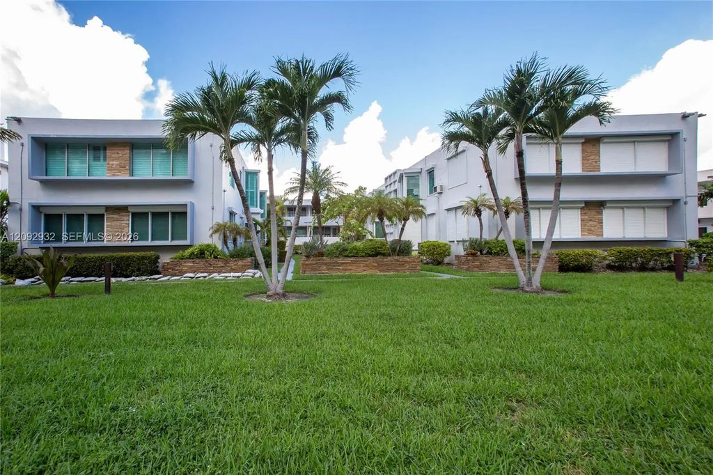 10178 Collins Avenue #202, Bal Harbour