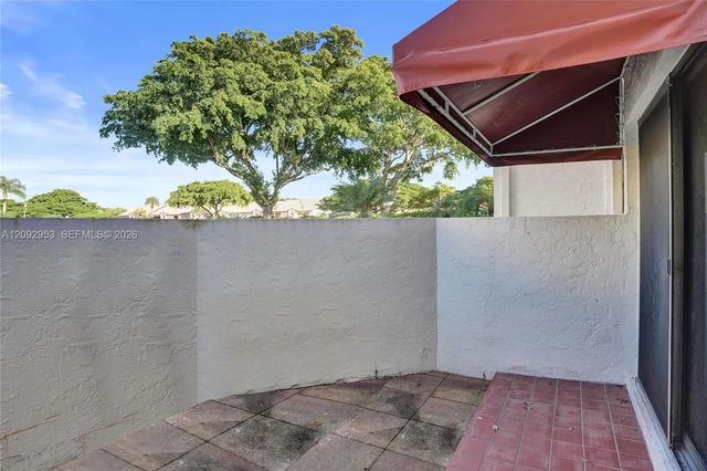 3 of 34 - 105 Liberty Court, Deerfield Beach, FL