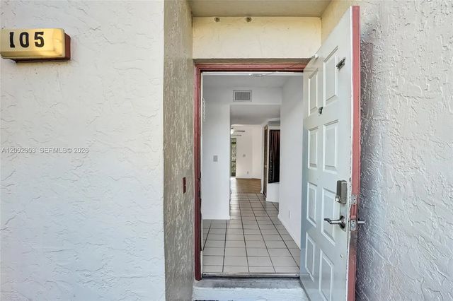 4 of 34 - 105 Liberty Court, Deerfield Beach, FL