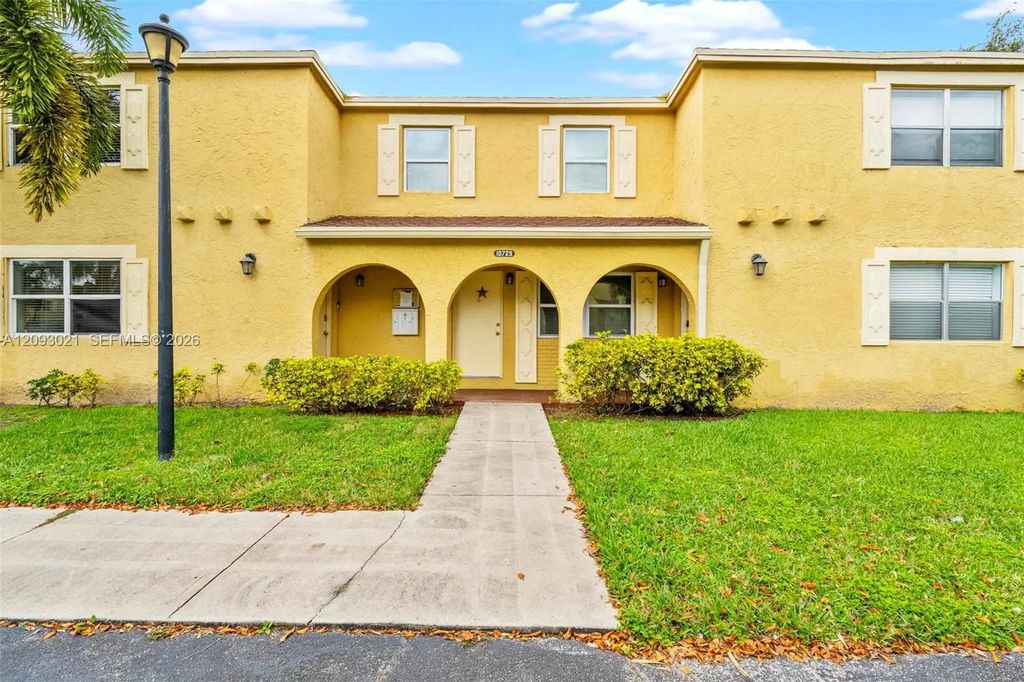 10729 La Placida Drive #3-4, Coral Springs