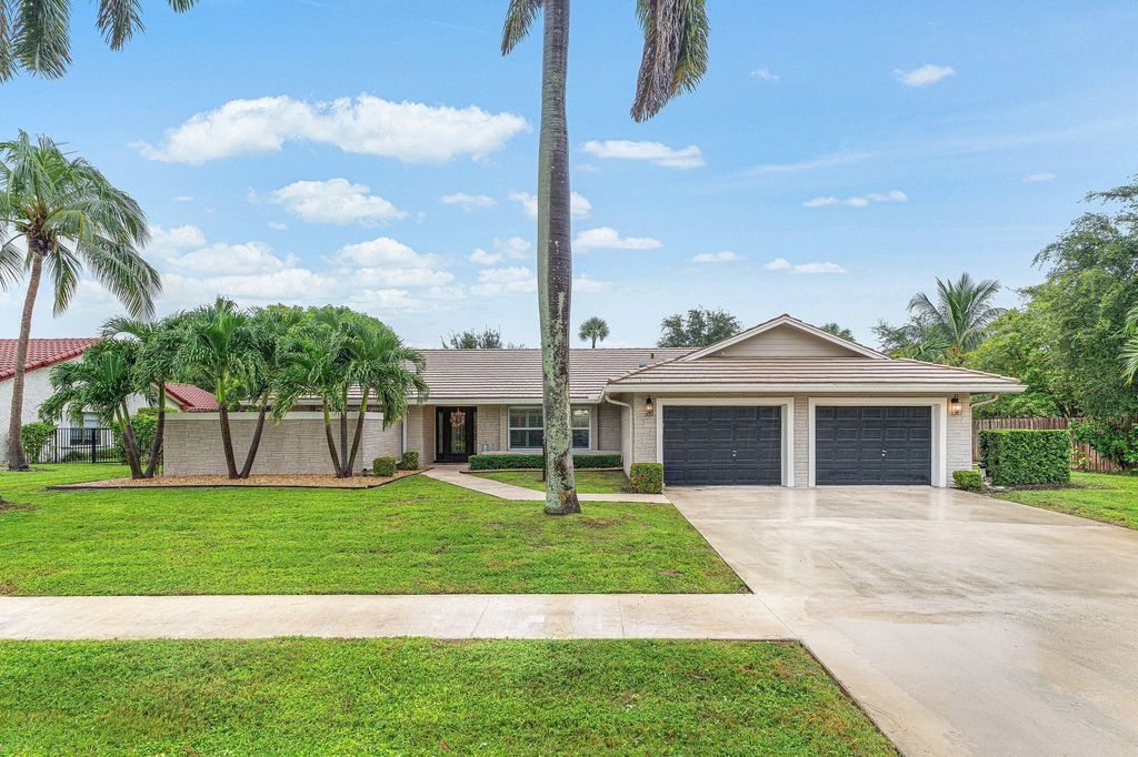 9077 Old Pine Road, Boca Raton