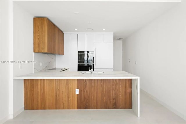 3 of 41 - 1400 Biscayne Boulevard #3005, Miami, FL