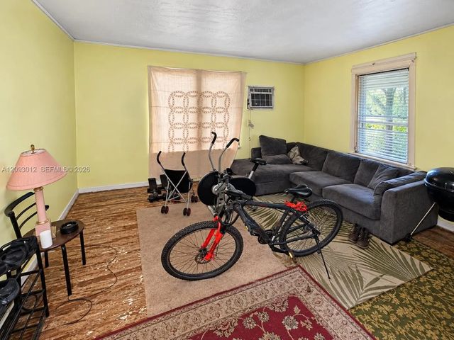 2 of 10 - 5830 Nw 5th Avenue, Miami, FL