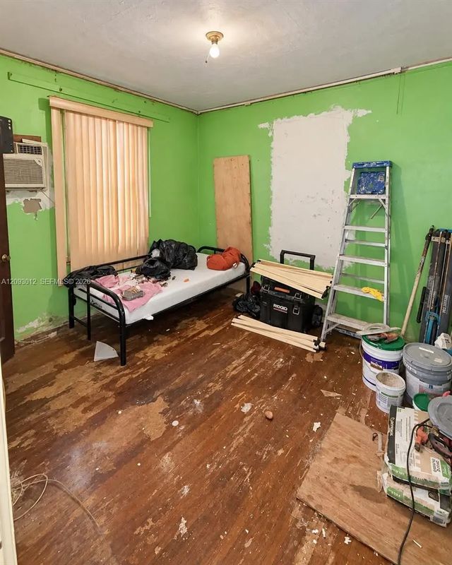 4 of 10 - 5830 Nw 5th Avenue, Miami, FL