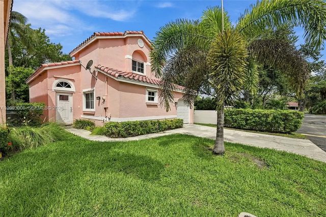 4 of 48 - 1301 Se 5th Court, Dania Beach, FL