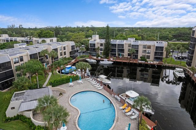2 of 39 - 16 Royal Palm Way #205, Boca Raton, FL