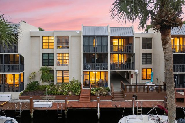 3 of 39 - 16 Royal Palm Way #205, Boca Raton, FL
