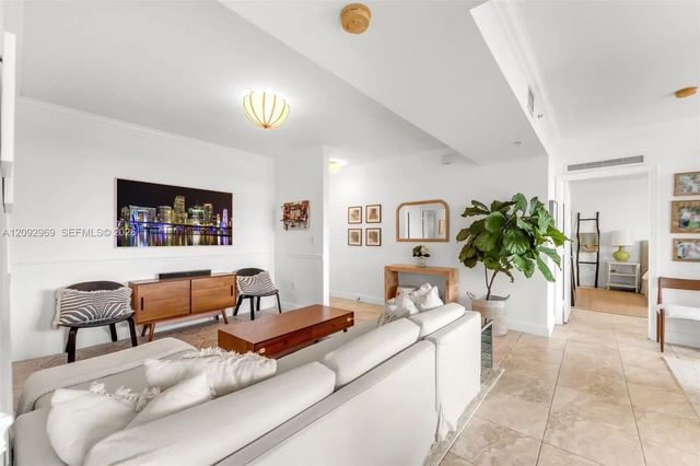 5 of 43 - 2425 Sw 27th Avenue #704, Miami, FL
